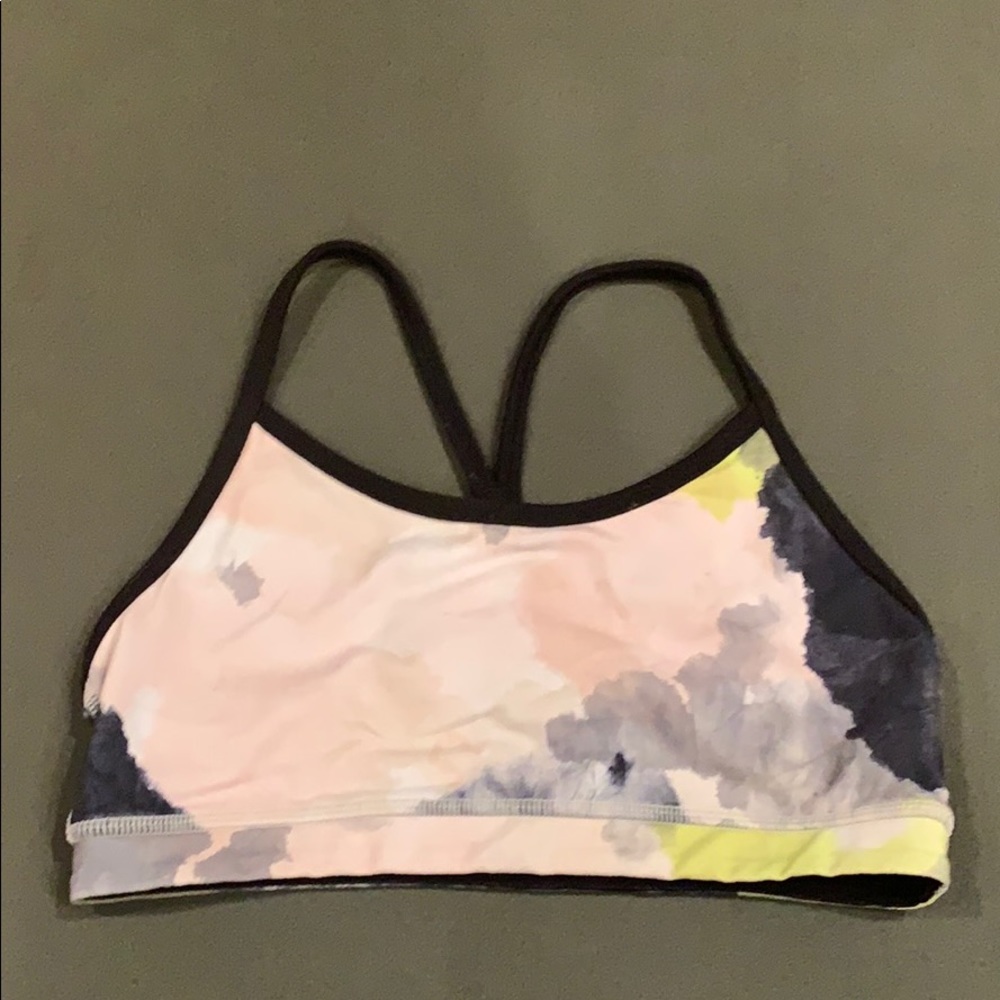 Lululemon sports bra